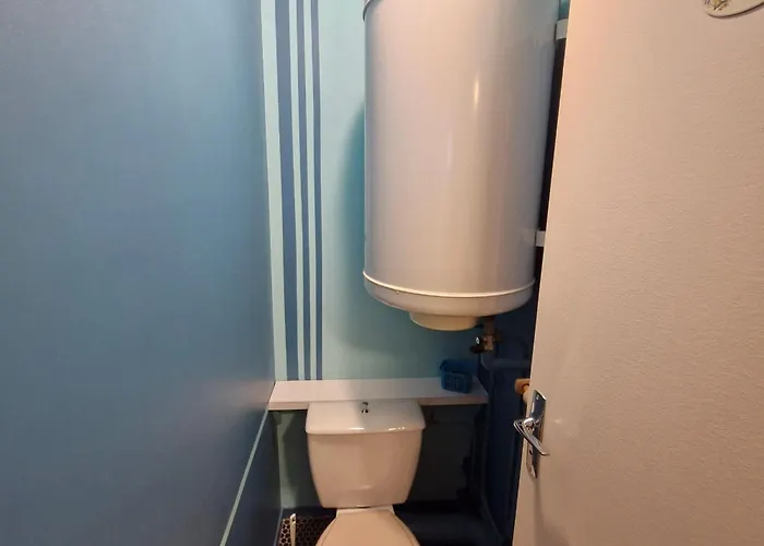 Spacieux Au Pied Des Pistes à - Fr-1-814-87 * Super-Besse