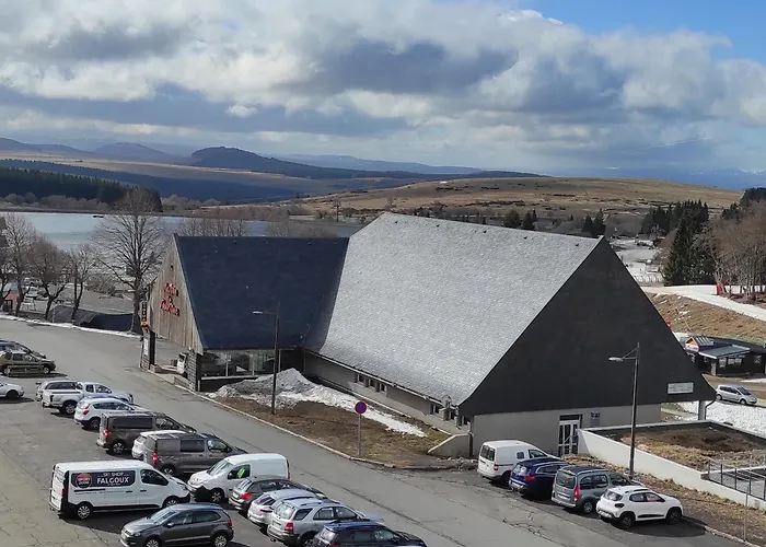 Spacieux Au Pied Des Pistes à - Fr-1-814-87 *